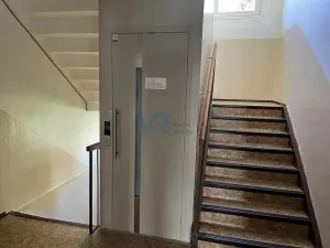 Prodej bytu 2+1, Trhové Sviny, Sídliště, 54 m2