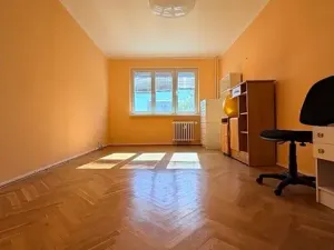 Prodej bytu 3+1, Cheb, 17. listopadu, 65 m2