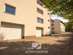 Prodej kanceláře, Mladá Boleslav - Mladá Boleslav IV, Ptácká, 1800 m2