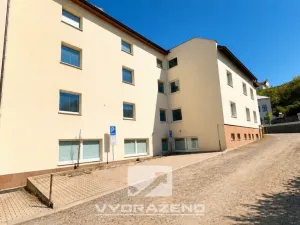 Prodej kanceláře, Mladá Boleslav - Mladá Boleslav IV, Ptácká, 1800 m2