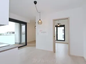 Pronájem bytu 2+kk, Praha - Bohnice, Pekařova, 43 m2