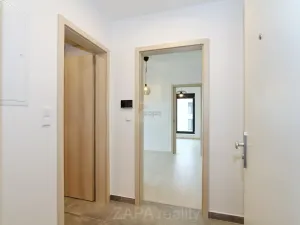 Pronájem bytu 2+kk, Praha - Bohnice, Pekařova, 43 m2