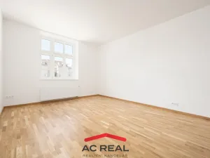 Pronájem bytu 2+1, Brno, Čápkova, 73 m2