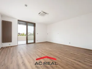 Prodej bytu 1+kk, Lednice, Slovácká, 30 m2