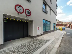 Prodej obchodního prostoru, Praha - Smíchov, Pod Barvířkou, 73 m2