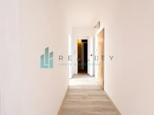 Prodej bytu 2+1, Hodonín, Jižní, 43 m2