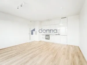 Pronájem bytu 2+kk, Praha, Hodkovická, 52 m2