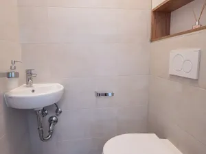 Pronájem rodinného domu, Holubice, 122 m2