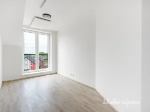Pronájem bytu 1+kk, Škvorec - Třebohostice, 23 m2
