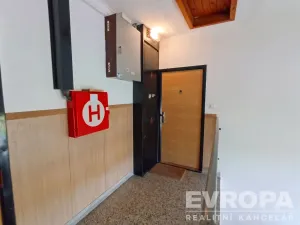 Prodej bytu 3+1, Lnáře, 82 m2