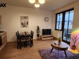 Pronájem bytu 2+kk, Karlovy Vary, Svahová, 45 m2