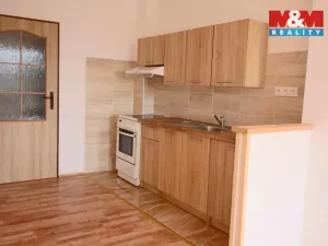 Pronájem bytu 1+1, Jaroměř, nám. Československé armády, 50 m2