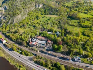 Prodej komerční nemovitosti, Povrly - Neštědice, Pod Kozákem, 35000 m2