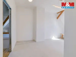 Pronájem bytu 1+kk, Cheb, Zlatá, 36 m2