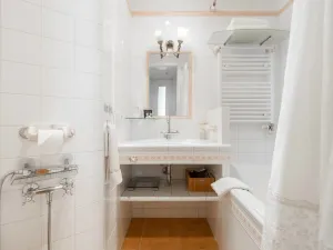 Pronájem bytu 2+kk, Praha - Bubeneč, Ovenecká, 56 m2