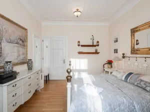 Pronájem bytu 2+kk, Praha - Bubeneč, Ovenecká, 56 m2