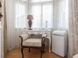 Pronájem bytu 2+kk, Praha - Bubeneč, Ovenecká, 56 m2