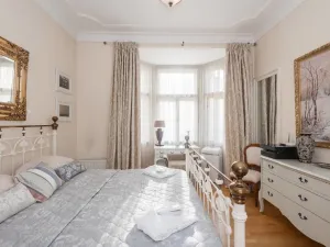 Pronájem bytu 2+kk, Praha - Bubeneč, Ovenecká, 56 m2