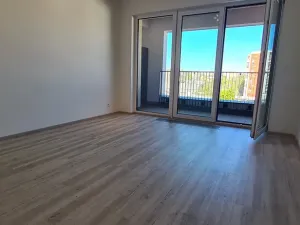 Pronájem bytu 1+kk, Praha - Hloubětín, Poděbradská, 32 m2