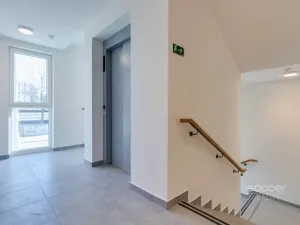 Pronájem bytu 2+kk, Praha - Vysočany, Poděbradská, 50 m2