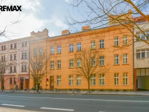 Pronájem obchodního prostoru, Hradec Králové, Československé armády, 213 m2