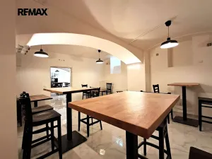 Pronájem obchodního prostoru, Praha - Žižkov, Víta Nejedlého, 71 m2