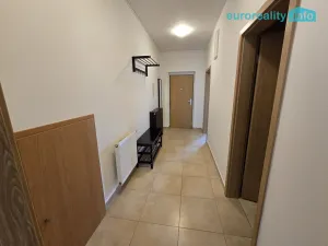 Pronájem bytu 2+kk, Beroun - Beroun-Město, V Zahradách, 65 m2