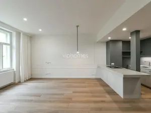 Pronájem bytu 4+kk, Praha - Vinohrady, náměstí Jiřího z Poděbrad, 107 m2