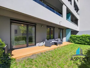 Pronájem bytu 2+kk, Praha - Holešovice, Dělnická, 52 m2