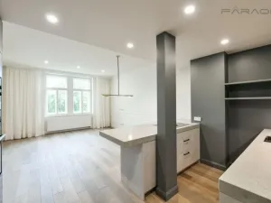 Pronájem bytu 4+kk, Praha - Vinohrady, náměstí Jiřího z Poděbrad, 107 m2