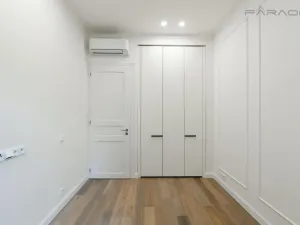 Pronájem bytu 4+kk, Praha - Vinohrady, náměstí Jiřího z Poděbrad, 107 m2