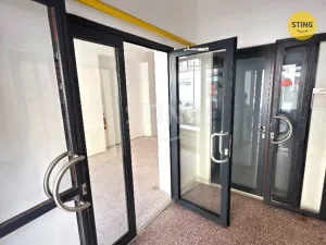 Pronájem obchodního prostoru, Opava, Ostrožná, 25 m2