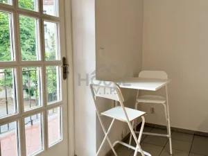 Pronájem bytu 1+1, Praha - Nusle, Slavojova, 33 m2
