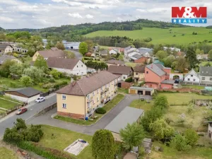 Prodej bytu 3+1, Strážov, 75 m2