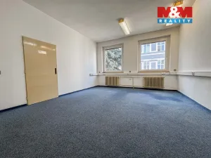 Pronájem kanceláře, Praha - Letňany, Beranových, 311 m2