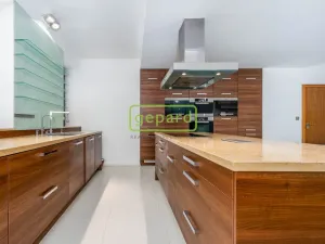 Prodej vily, Kounice, 636 m2