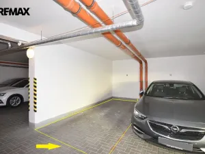 Pronájem garážového stání, Olomouc, Peškova, 12 m2