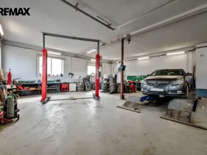 Prodej výrobních prostor, Buřenice, 2100 m2