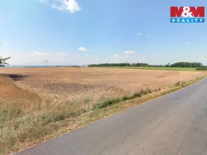 Prodej pole, Mělník, 36116 m2