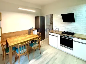 Pronájem bytu 2+1, Praha, Musílkova, 70 m2