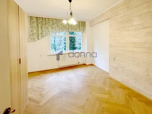 Pronájem bytu 2+1, Praha, Musílkova, 70 m2