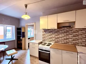 Prodej bytu 1+1, Karlovy Vary - Stará Role, Hlávkova, 58 m2