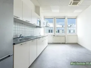 Pronájem kanceláře, Praha - Strašnice, V olšinách, 100 m2
