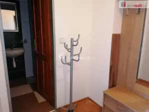 Pronájem bytu 2+kk, Praha - Kobylisy, Zenklova, 43 m2