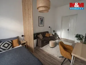Pronájem bytu 1+1, Praha - Smíchov, Na Celné, 35 m2