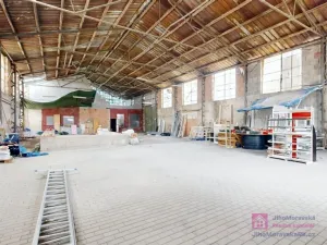 Prodej skladu, Valtice, Mikulovská, 600 m2