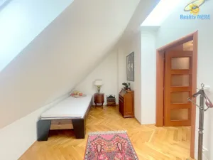 Pronájem bytu 3+kk, Praha - Smíchov, Zborovská, 94 m2