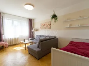 Prodej bytu 2+1, Praha - Malešice, Káranská, 52 m2