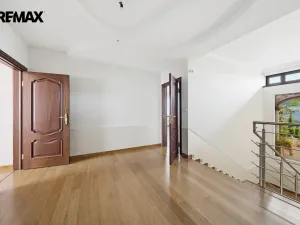 Prodej rodinného domu, Jesenice - Zdiměřice, Sýkorová, 363 m2