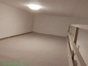 Pronájem bytu 1+kk, Praha - Smíchov, Strakonická, 30 m2